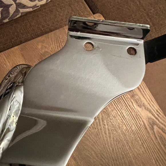 Harley Davidson Luggage Rack- Chrome - Picture 4 of 8